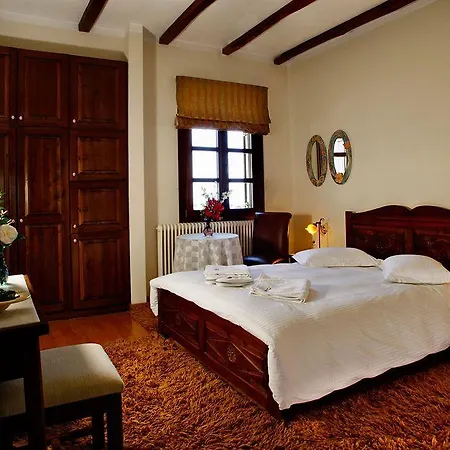 Ξενοδοχείο Aleka's House 4*