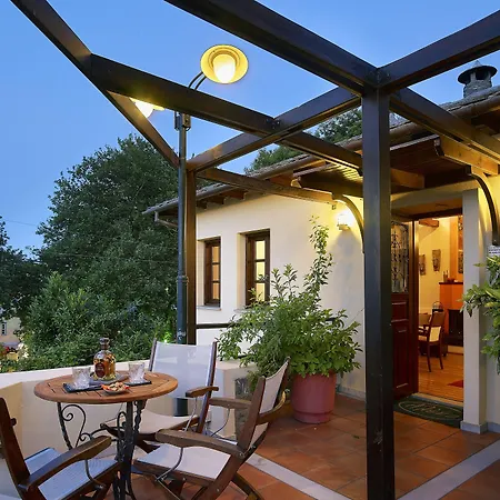 Aleka's House 4*