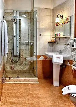 Hotel Aleka's House 4*